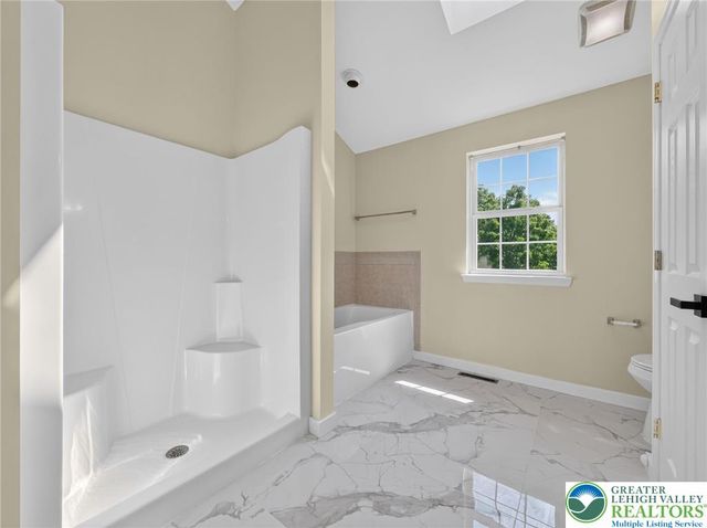 740 Mohican Drive, Easton, PA 18040