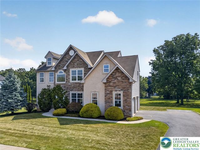740 Mohican Drive, Easton, PA 18040