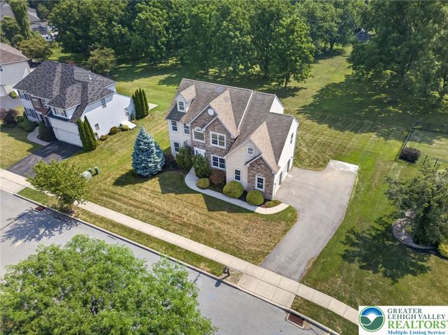 740 Mohican Drive, Easton, PA 18040