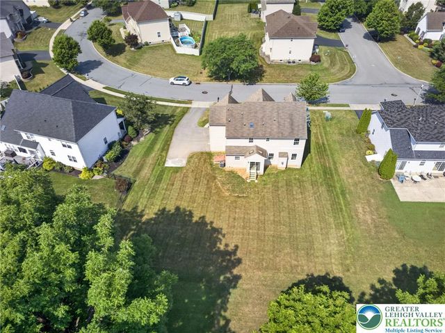 740 Mohican Drive, Easton, PA 18040