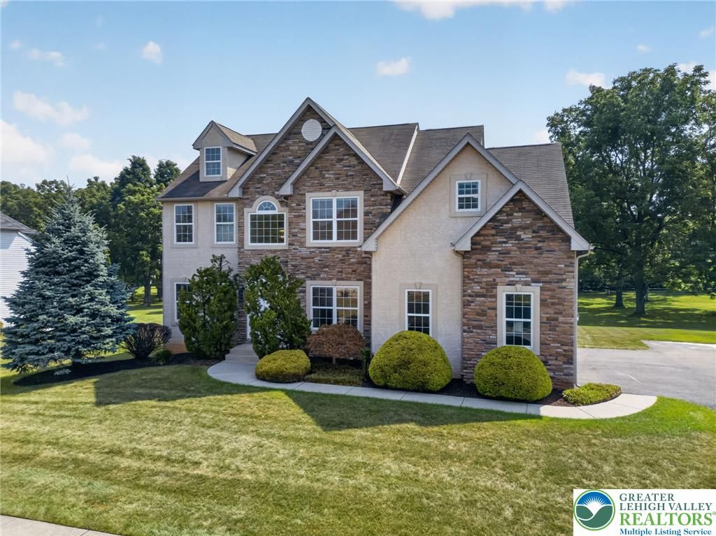 740 Mohican Drive, Easton, PA 18040