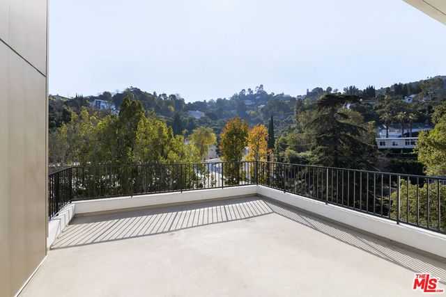 3651 Regal Place 504, Los Angeles, CA 90068