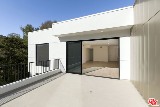 3651 Regal Place 504, Los Angeles, CA 90068