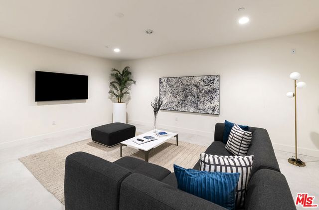 3651 Regal Place 504, Los Angeles, CA 90068