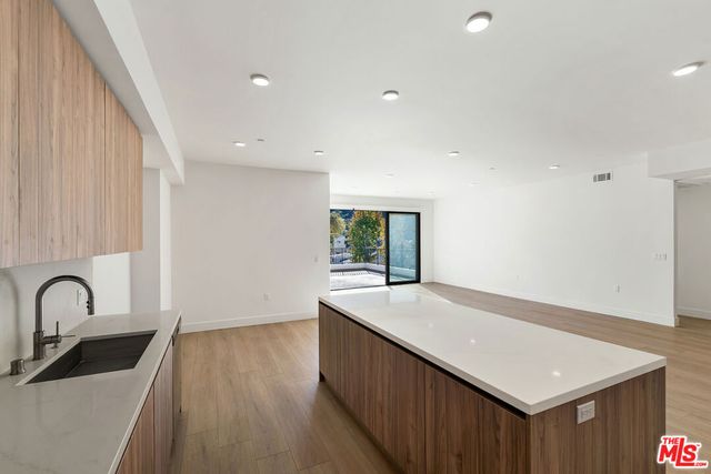 3651 Regal Place 504, Los Angeles, CA 90068