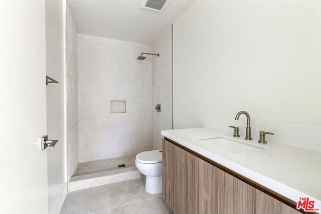 3651 Regal Place 504, Los Angeles, CA 90068