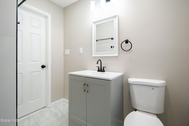 59 Lawnridge Avenue, Albany, NY 12208