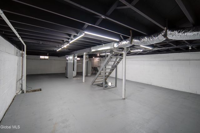 59 Lawnridge Avenue, Albany, NY 12208