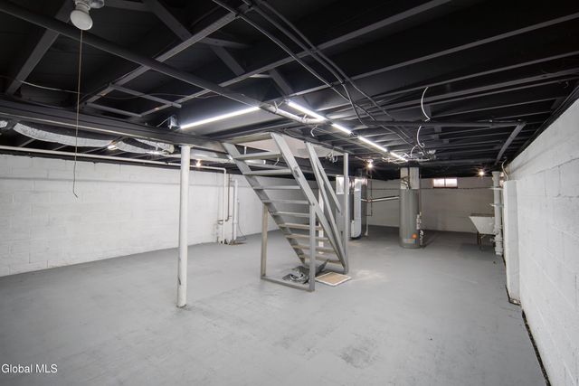 59 Lawnridge Avenue, Albany, NY 12208