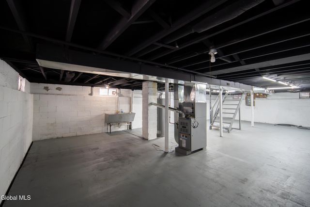 59 Lawnridge Avenue, Albany, NY 12208