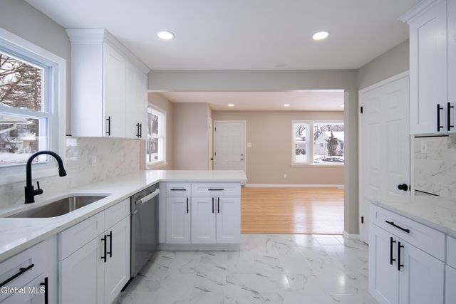 59 Lawnridge Avenue, Albany, NY 12208