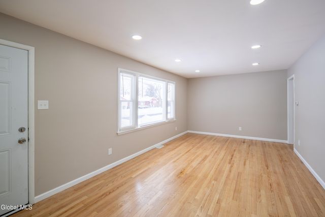 59 Lawnridge Avenue, Albany, NY 12208