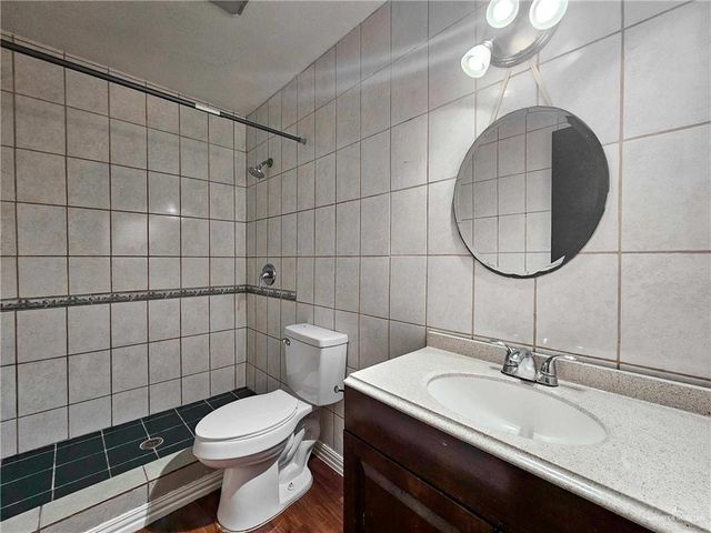 2201 S Jackson Road 2-I, Pharr, TX 78577