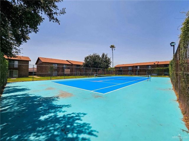 2201 S Jackson Road 2-I, Pharr, TX 78577