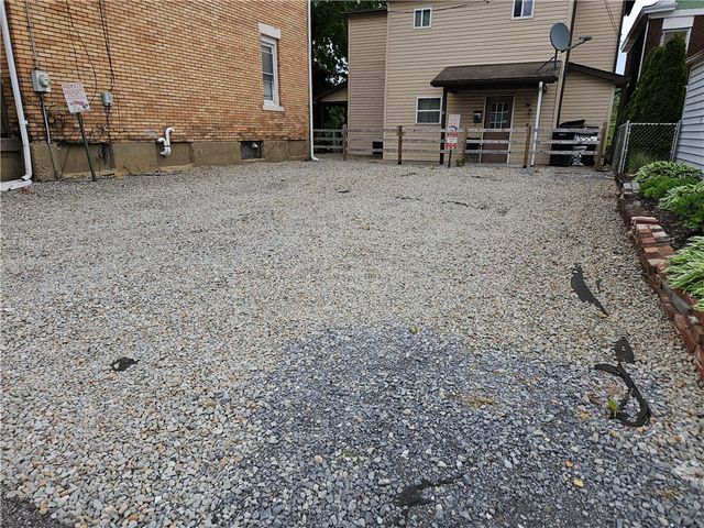 618 Carothers Ave, Scott Twp, PA 15106