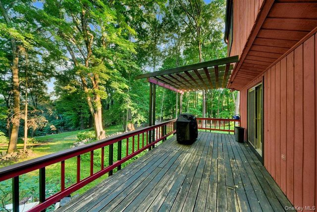 2 Victor Lane, Carmel, NY 10512