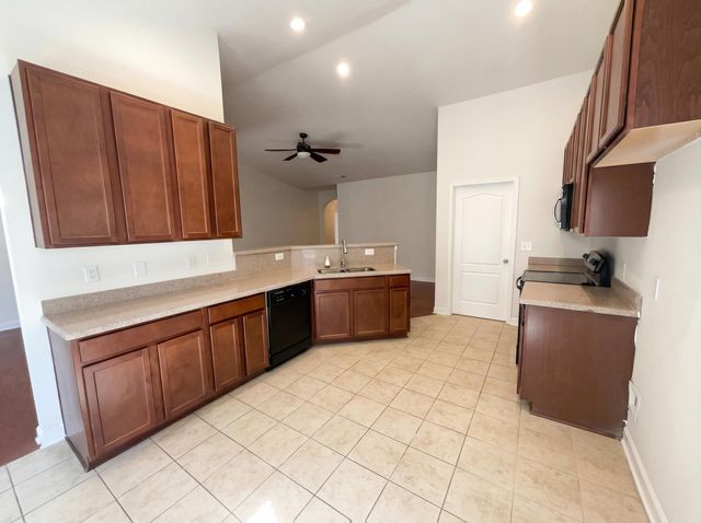 2014 Hunters Bend Trail, Ladson, SC 29456