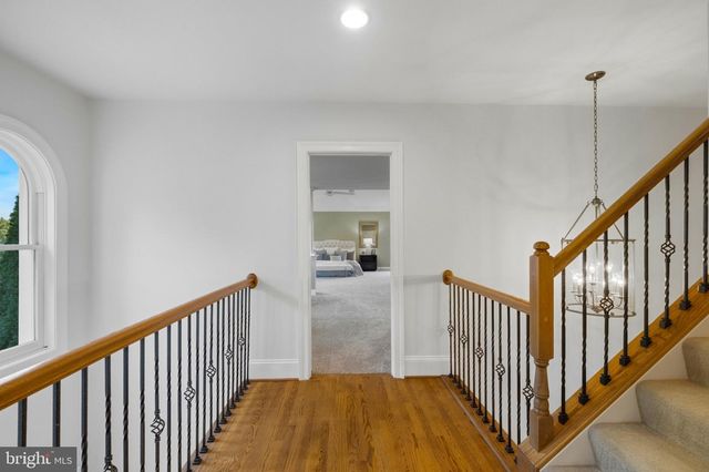 22083 AUCTION BARN DR, Ashburn, VA 20148