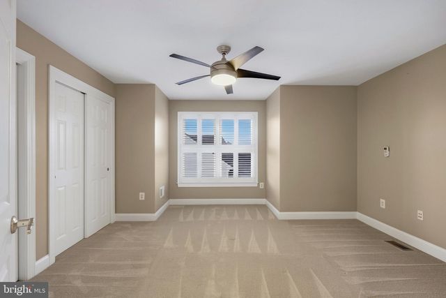 22083 AUCTION BARN DR, Ashburn, VA 20148