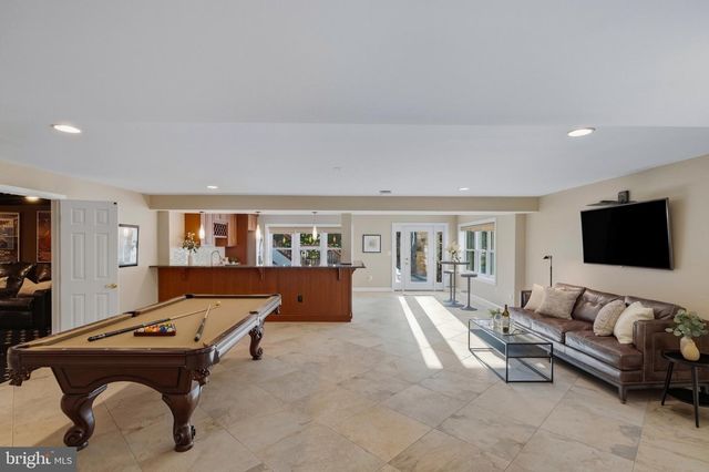22083 AUCTION BARN DR, Ashburn, VA 20148