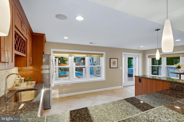 22083 AUCTION BARN DR, Ashburn, VA 20148