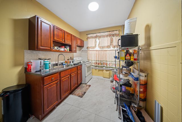 136 ROCKAWAY Parkway, New York City, NY 11212