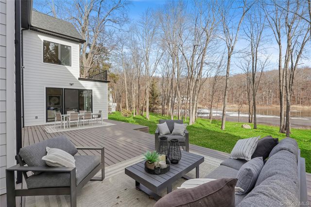 88 Byram Ridge Road, Armonk, NY 10504