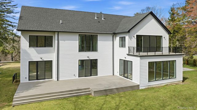 88 Byram Ridge Road, Armonk, NY 10504