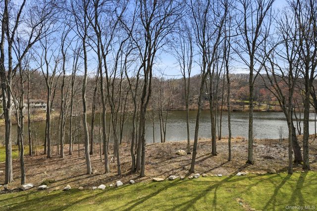 88 Byram Ridge Road, Armonk, NY 10504