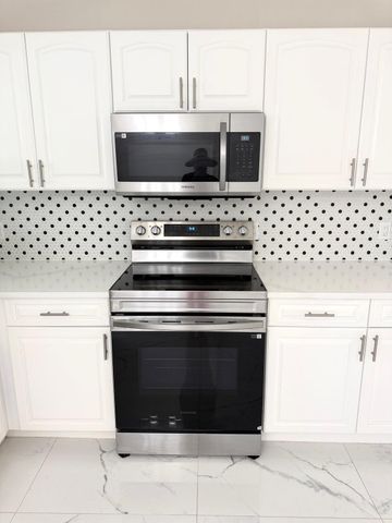 699 NW Riverside Drive, Port St. Lucie, Port St Lucie, FL 34983