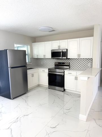 699 NW Riverside Drive, Port St. Lucie, Port St Lucie, FL 34983