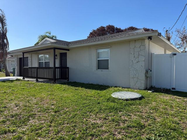 699 NW Riverside Drive, Port St. Lucie, Port St Lucie, FL 34983