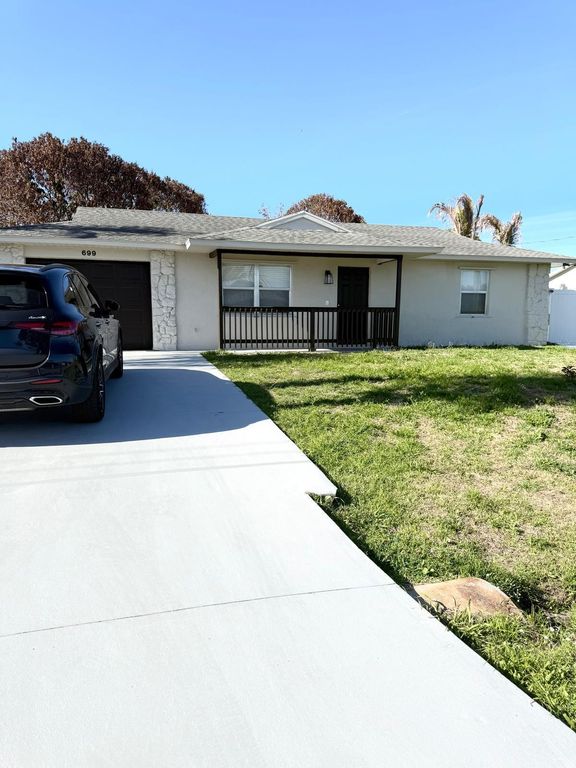 699 NW Riverside Drive, Port St. Lucie, Port St Lucie, FL 34983