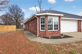 4100 SW Chapelstone Avenue, Bentonville, AR 72712