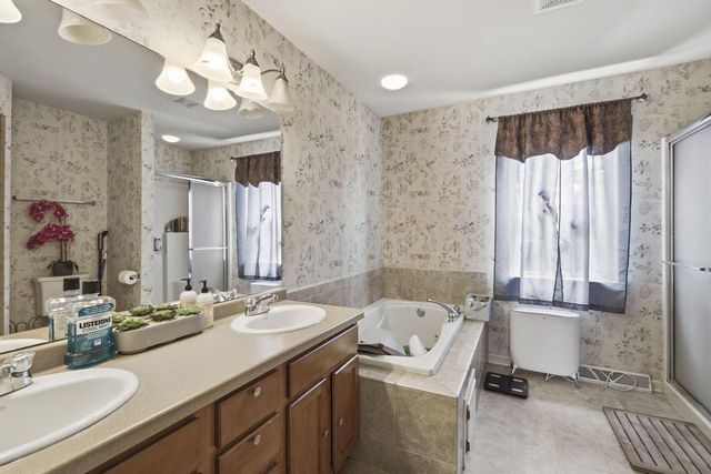 951 River Park DRIVE, Waukesha, WI 53189