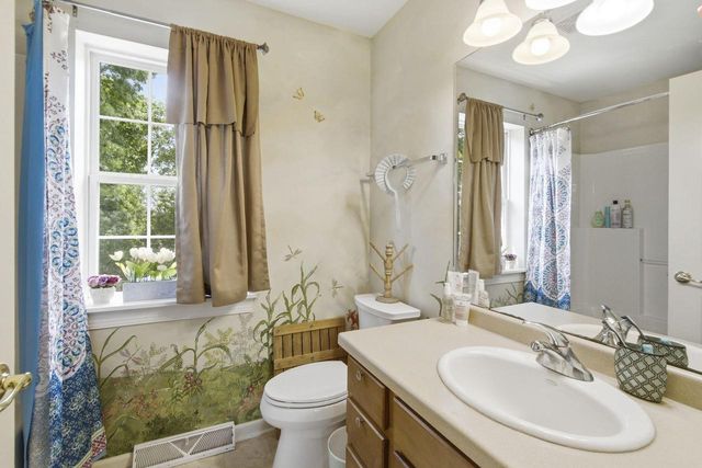951 River Park DRIVE, Waukesha, WI 53189