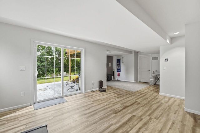 951 River Park DRIVE, Waukesha, WI 53189