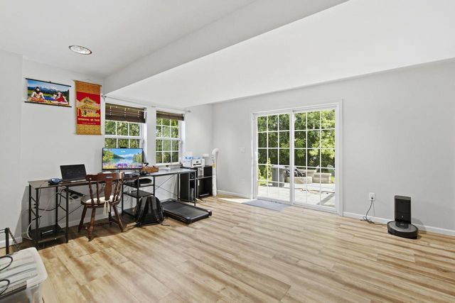 951 River Park DRIVE, Waukesha, WI 53189