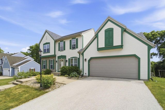 951 River Park DRIVE, Waukesha, WI 53189