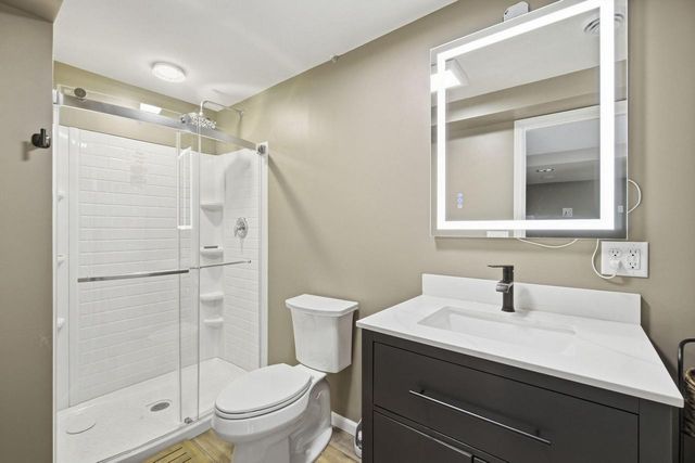 951 River Park DRIVE, Waukesha, WI 53189