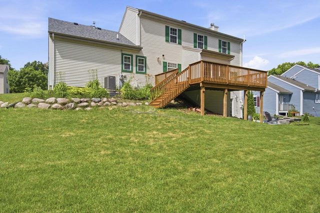 951 River Park DRIVE, Waukesha, WI 53189