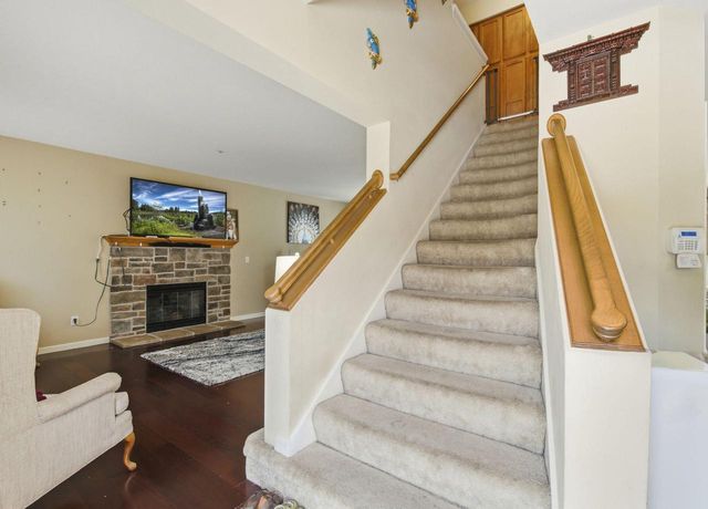951 River Park DRIVE, Waukesha, WI 53189