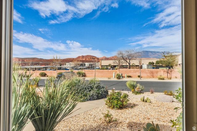 2194 E SILVER STONE WAY, Washington, UT 84780