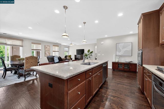 3273 Central Pkwy, Dublin, CA 94568