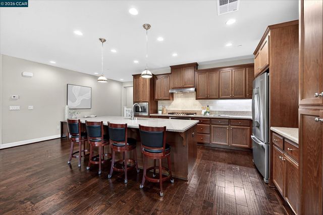 3273 Central Pkwy, Dublin, CA 94568