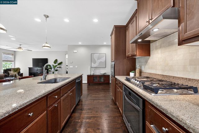 3273 Central Pkwy, Dublin, CA 94568