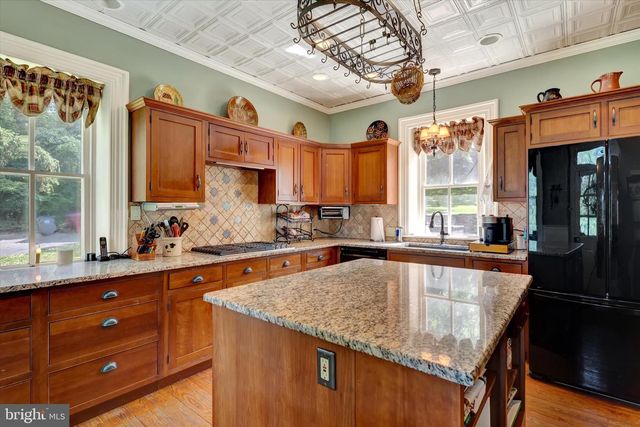 513 HUNTZINGER RD, Wernersville, PA 19565