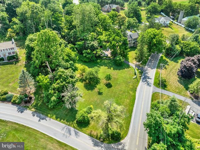 513 HUNTZINGER RD, Wernersville, PA 19565