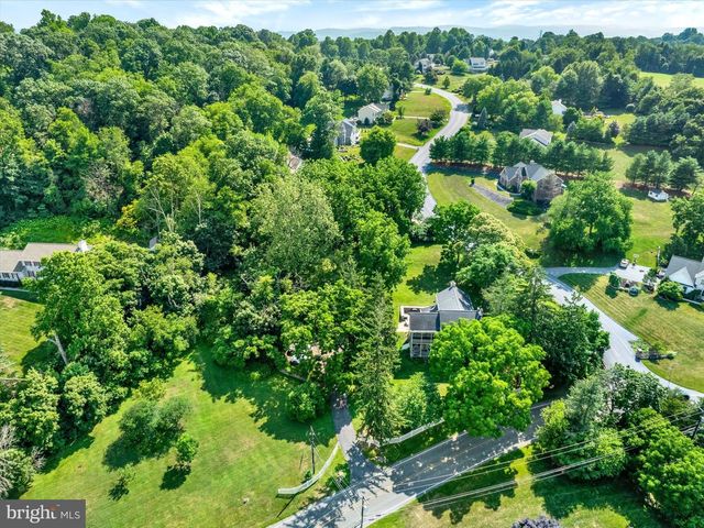 513 HUNTZINGER RD, Wernersville, PA 19565