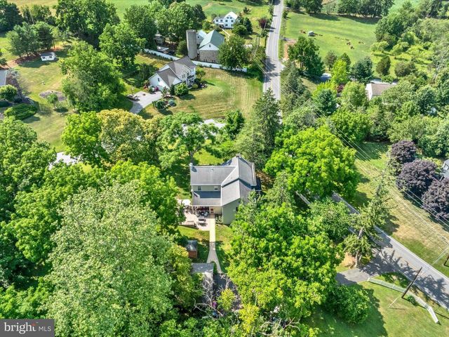 513 HUNTZINGER RD, Wernersville, PA 19565